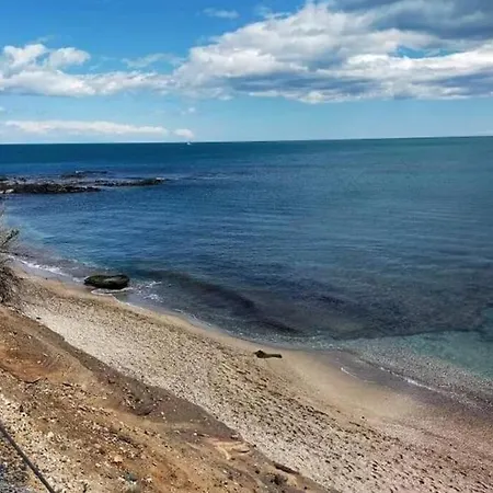 Charmant Studio Meuble A 250 M De La Mer